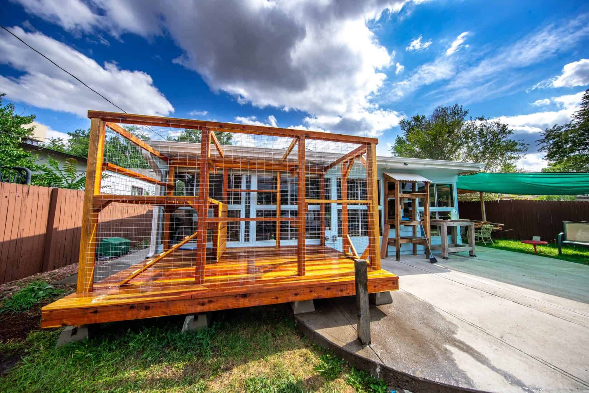 boulder catio with redwood