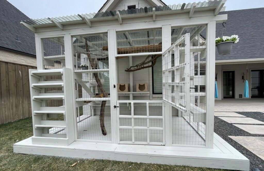 white-painted-catio