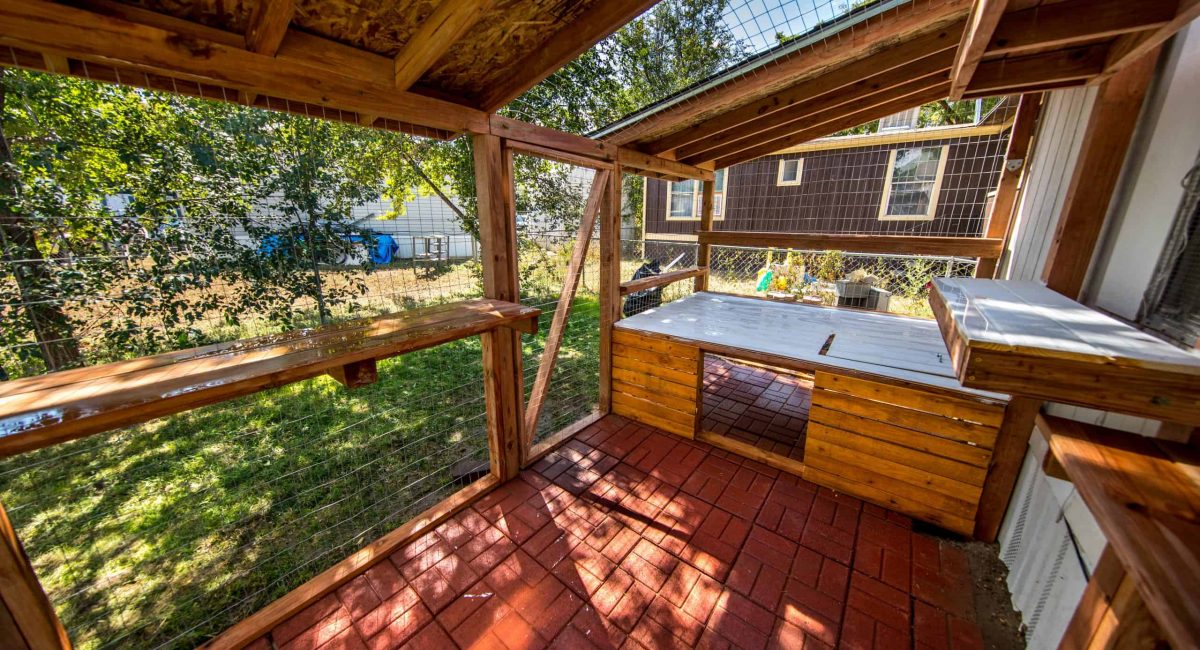the-boulder-catio-closed-roof-design-3